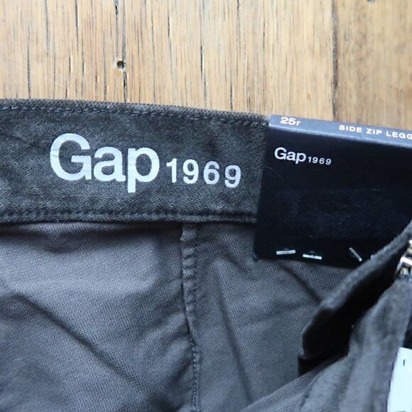GAP 1969 BROWN VELVET SIDE ZIP LEGGING MID RISE STRETCH SIZE 25 REGULAR NWT - Picture 2 of 11